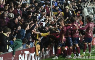 星空体育-阿尔梅里亚后卫连续解围守住球门