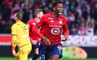 星空体育app-里尔客场战平南特，保持法甲榜首位置