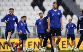 星空体育-芬兰队强势晋级，锁定16强席位