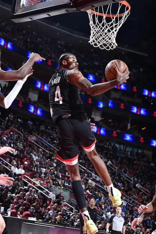 星空体育官网入口-火箭后卫连续三场得分超过40分，超越乔丹记录-第1张图片-星空体育官方网站