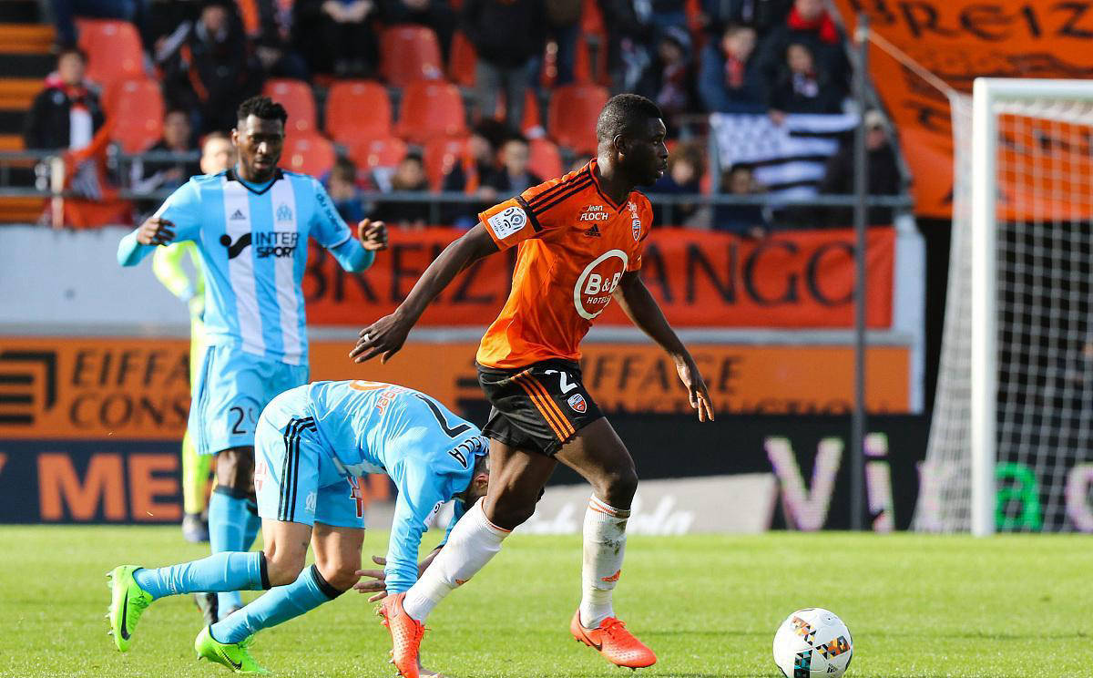 星空体育官网-卡昂后防线实力凸显，保持多场比赛零封对手-第2张图片-星空体育官方网站