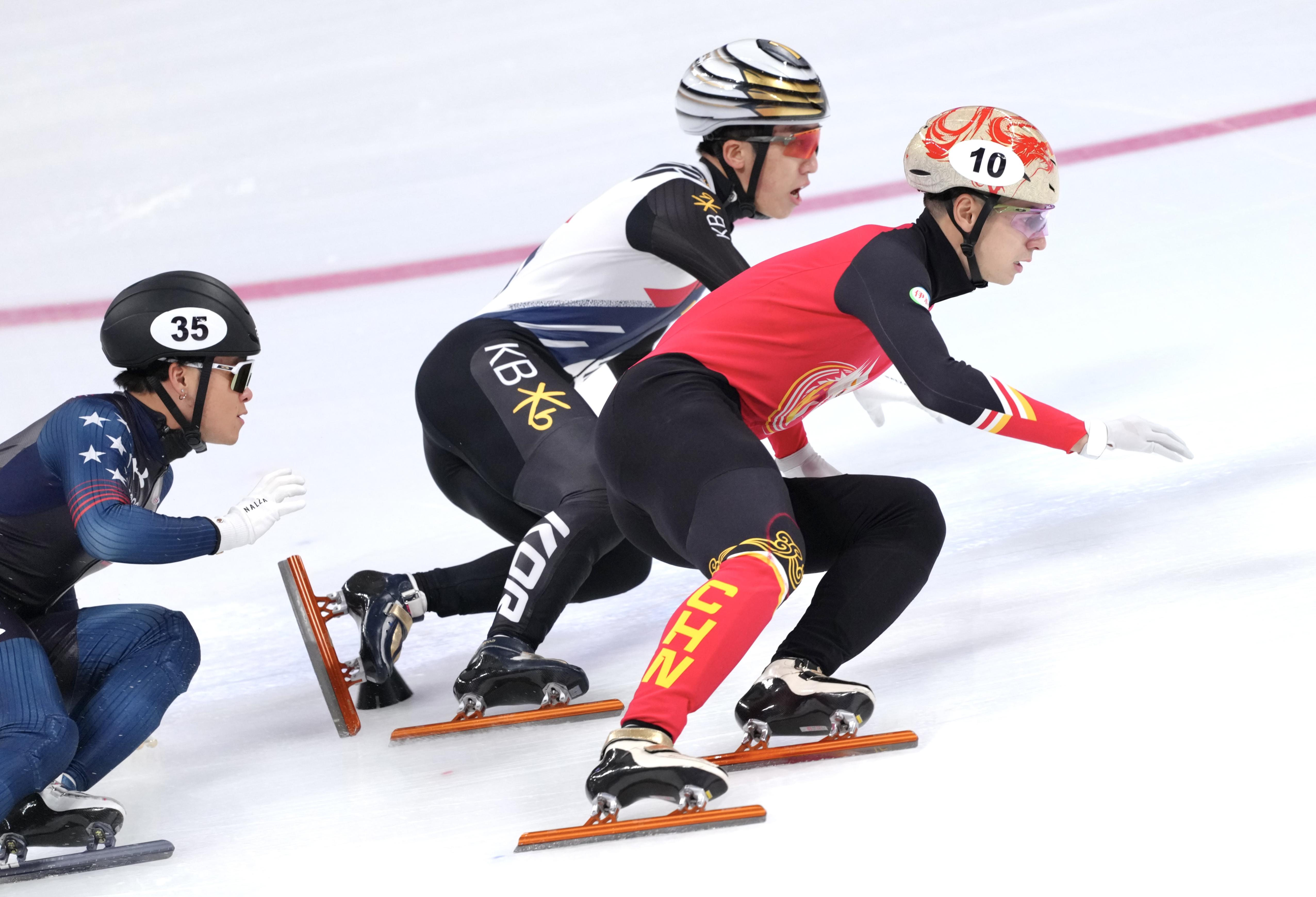 星空体育官网-短道速滑队员再创佳绩，荣耀与荣誉-第1张图片-星空体育官方网站