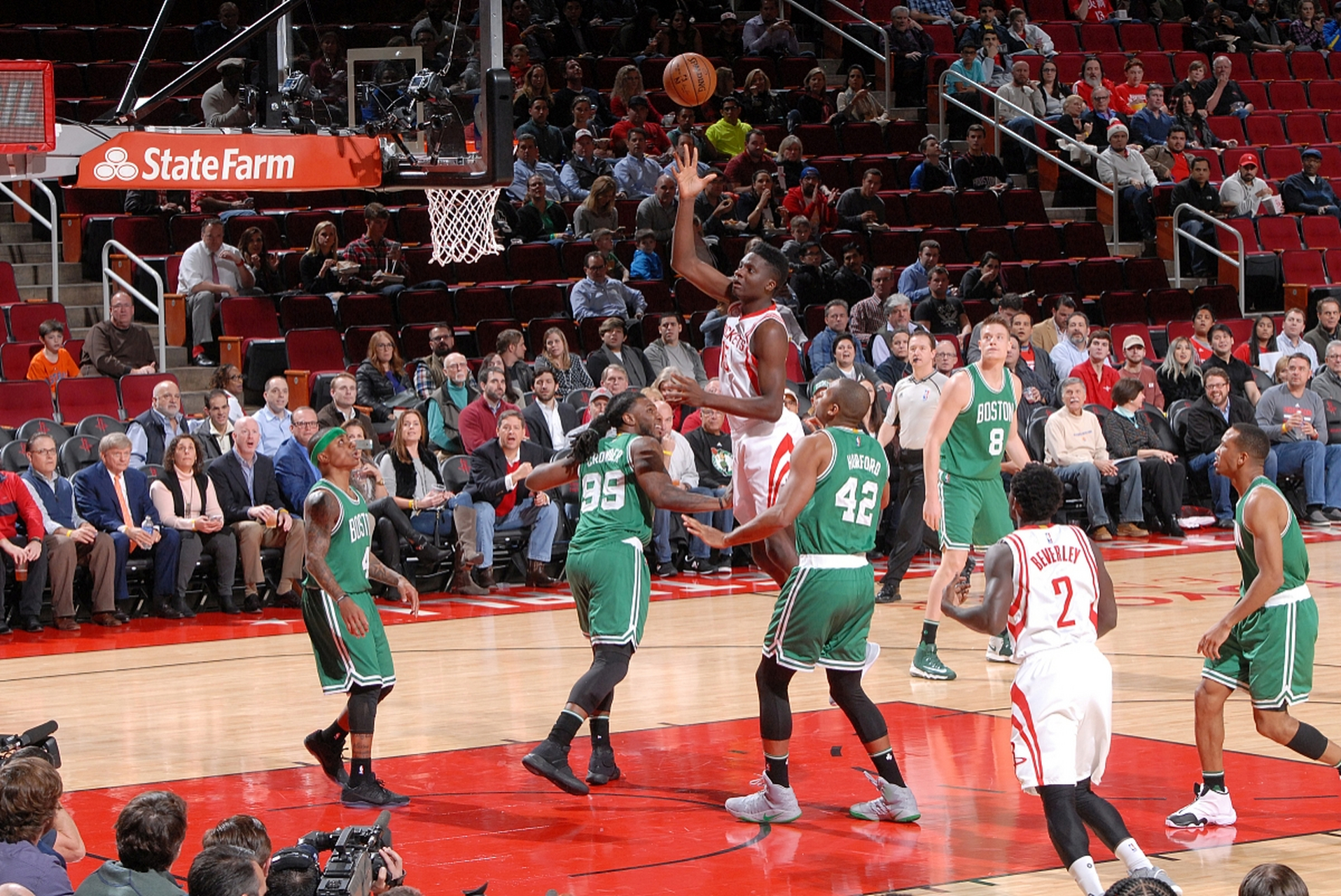 星空体育-公牛主场惊险击败尼克斯-第1张图片-星空体育官方网站