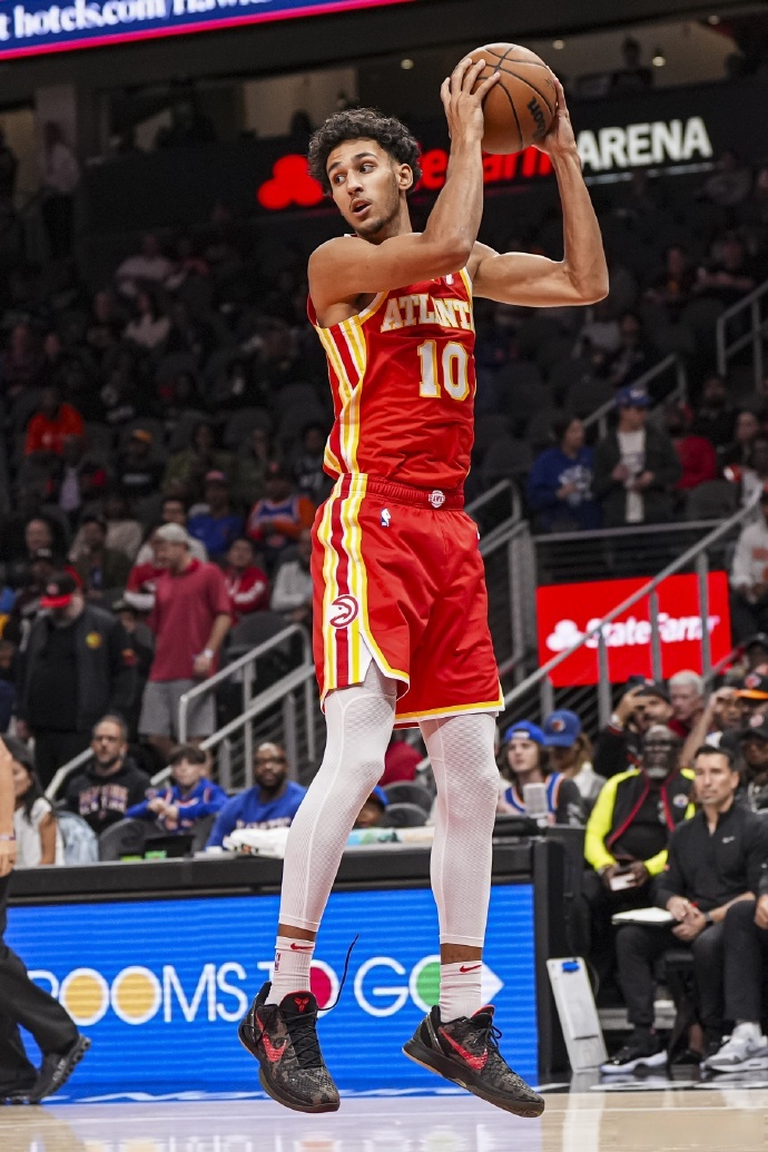 星空体育官网-老鹰队内线表现不俗,顶住强大对手压力取胜-第1张图片-星空体育官方网站 星空体育官网-老鹰队内线表现不俗,顶住强大对手压力取胜-第1张图片-星空体育官方网站