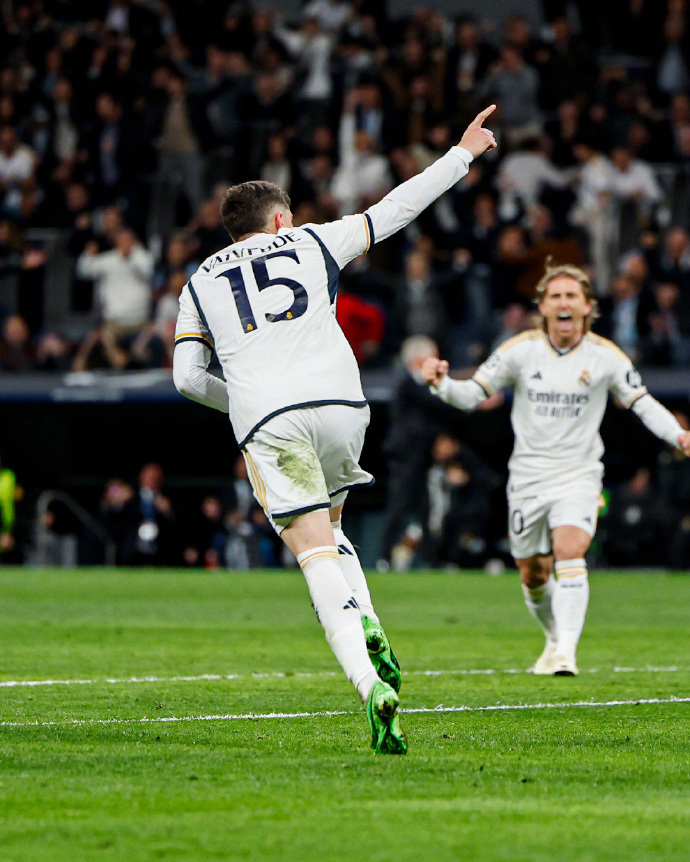 星空体育官网-皇马中场获得最佳中场提名,备战下一场国内赛事-第2张图片-星空体育官方网站 星空体育官网-皇马中场获得最佳中场提名,备战下一场国内赛事-第2张图片-星空体育官方网站