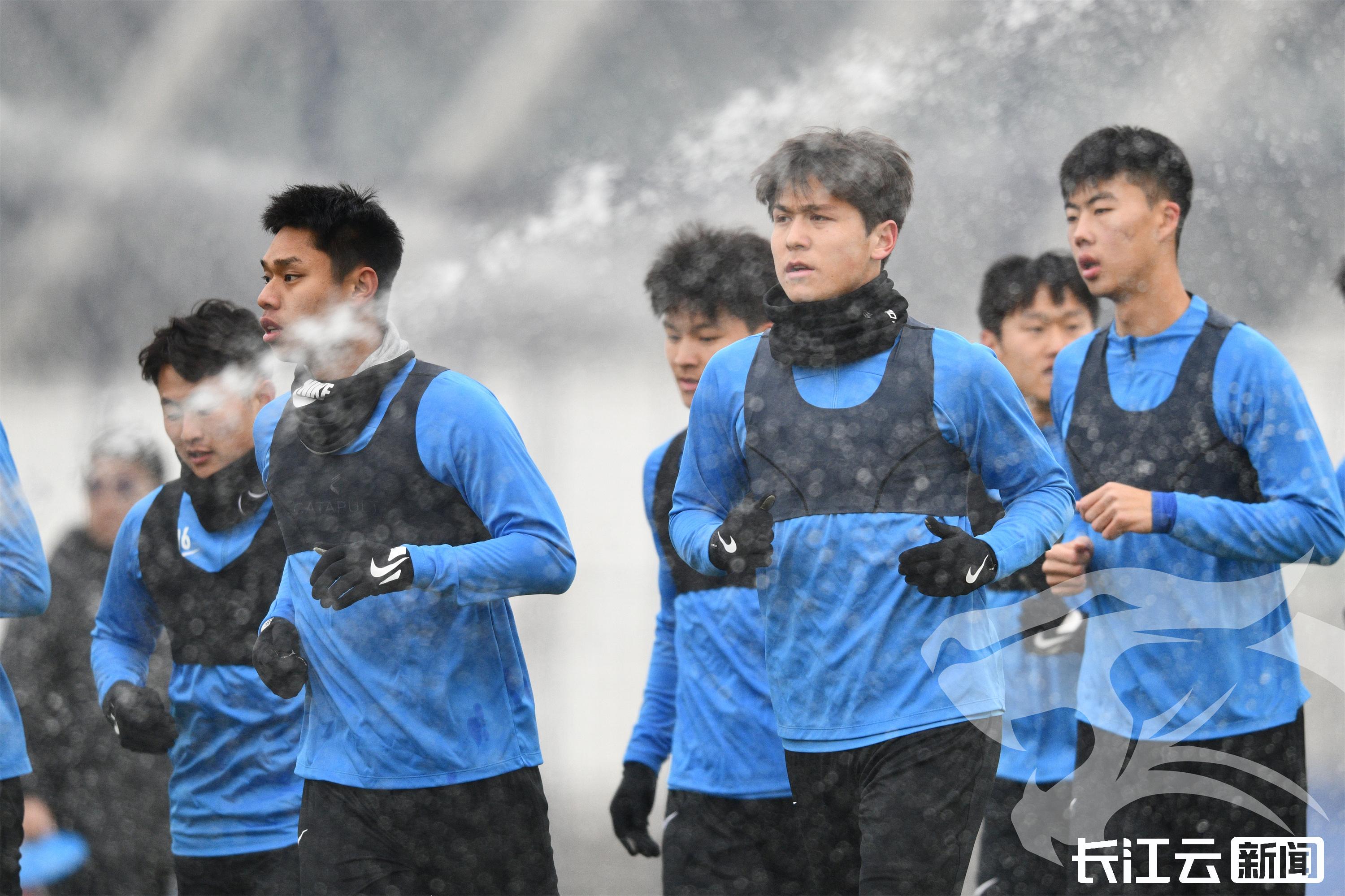 星空体育-李可携手古德利帮助武汉三镇取胜-第2张图片-星空体育官方网站 星空体育-李可携手古德利帮助武汉三镇取胜-第2张图片-星空体育官方网站