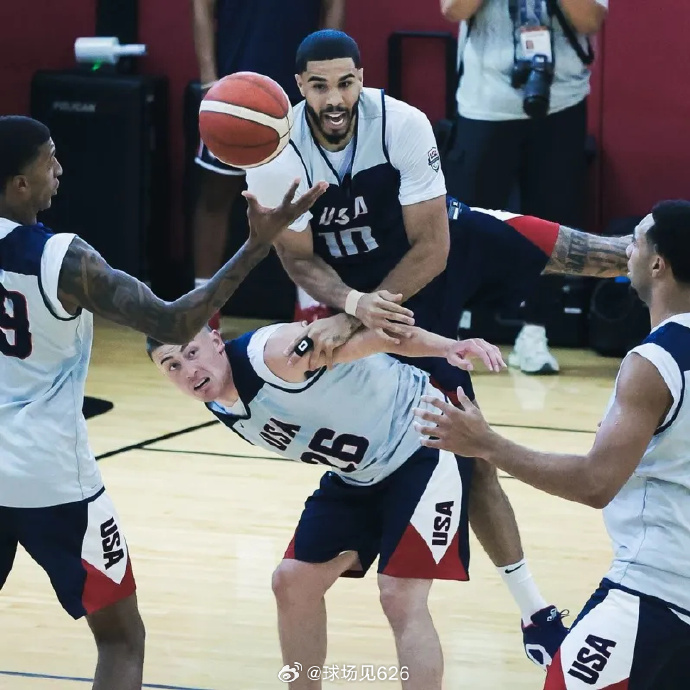 星空体育官网-凯尔特人球员家中训练秀效果-第1张图片-星空体育官方网站 星空体育官网-凯尔特人球员家中训练秀效果-第1张图片-星空体育官方网站