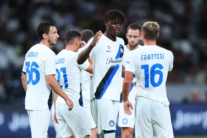 星空体育官网入口-出其不意：篮球比赛打破僵局，胜负未定-第2张图片-星空体育官方网站