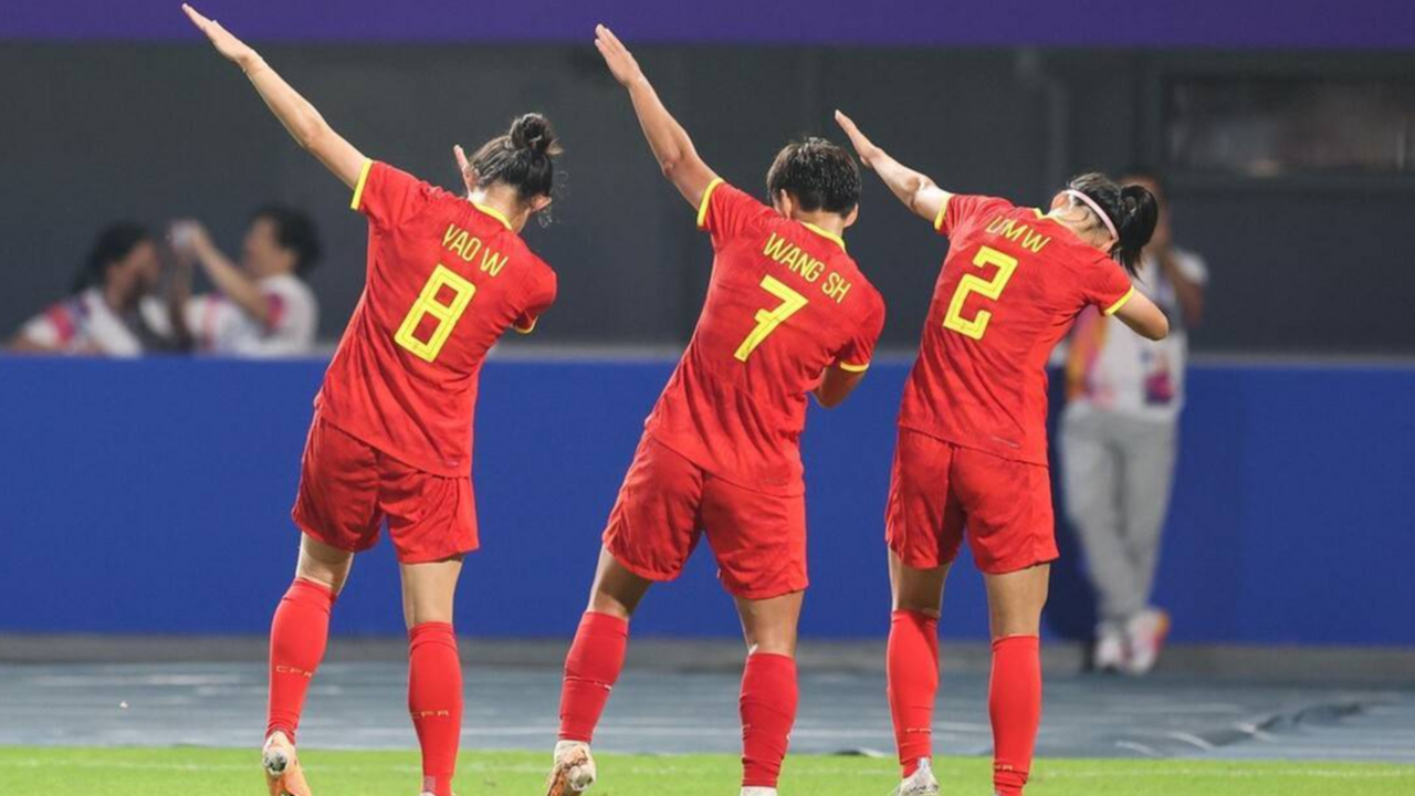 星空体育官方网站-中国女足在国际比赛中突破对手防线-第1张图片-星空体育官方网站